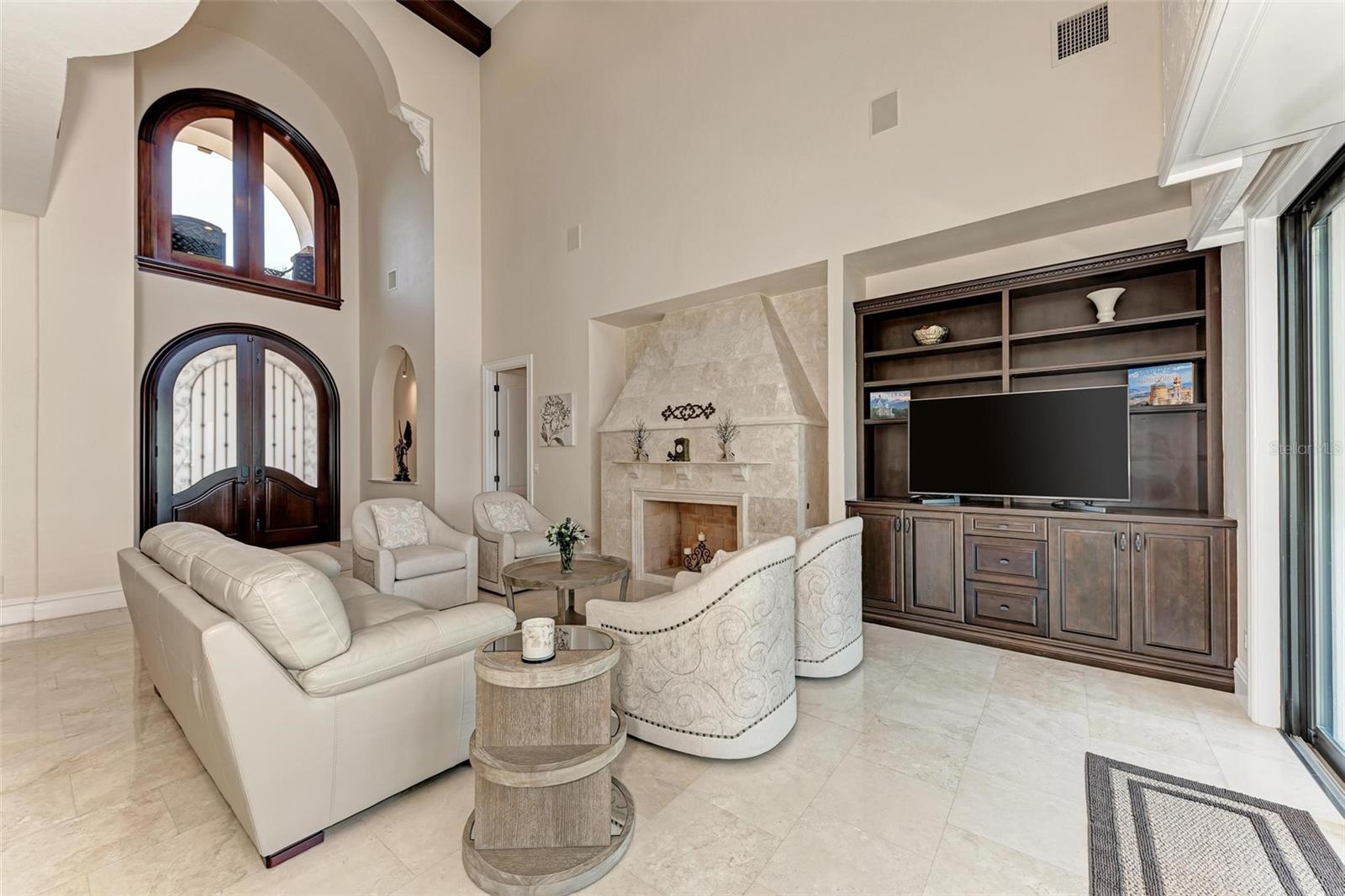 14 N WASHINGTON DR, SARASOTA, FL, 34236