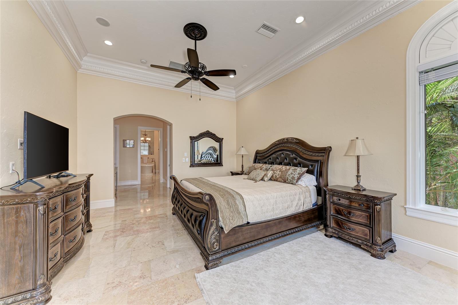 14 N WASHINGTON DR, SARASOTA, FL, 34236