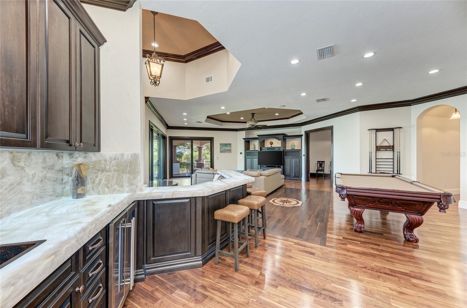 14 N WASHINGTON DR, SARASOTA, FL, 34236