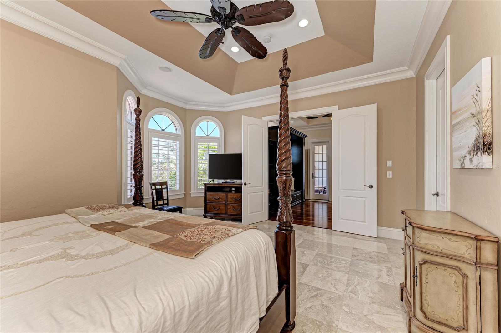 14 N WASHINGTON DR, SARASOTA, FL, 34236