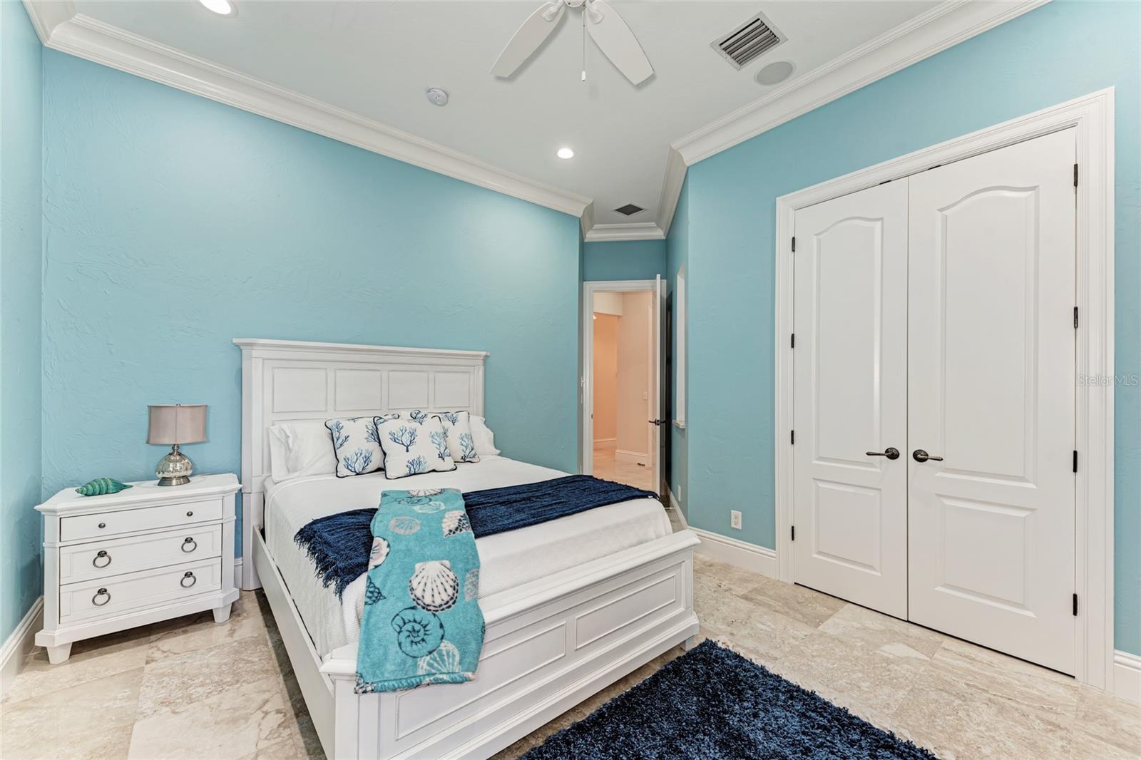 14 N WASHINGTON DR, SARASOTA, FL, 34236