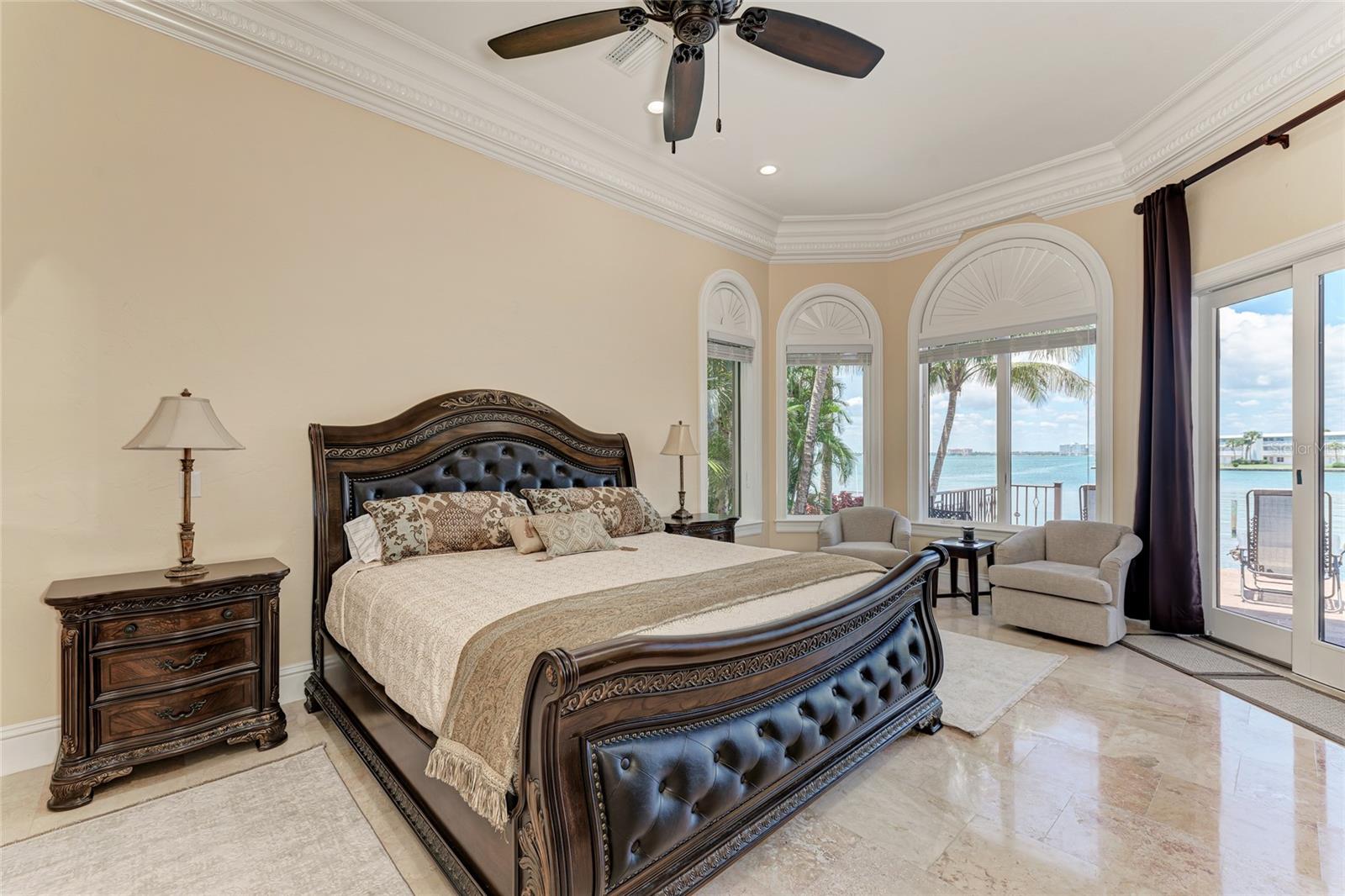 14 N WASHINGTON DR, SARASOTA, FL, 34236