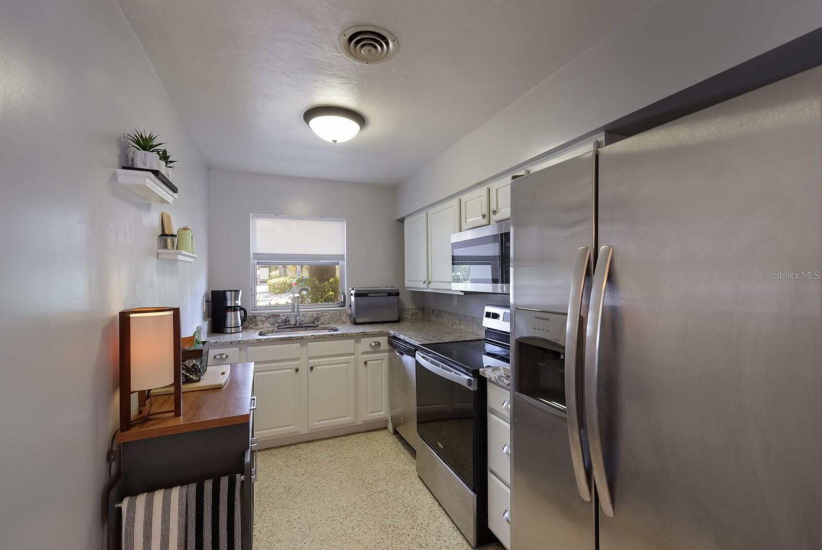 6320 BRENTWOOD AVE, SARASOTA, FL, 34231
