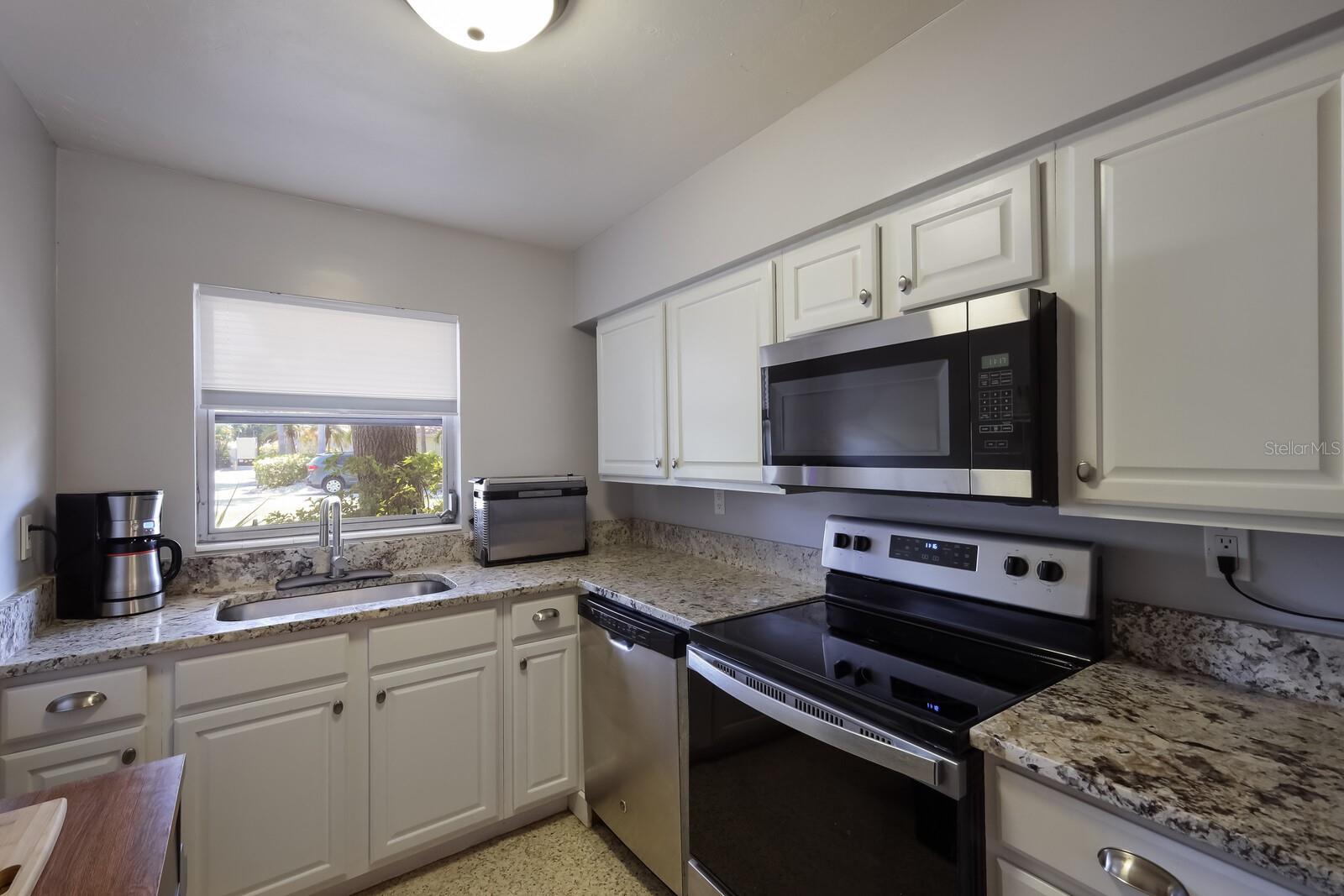 6320 BRENTWOOD AVE, SARASOTA, FL, 34231