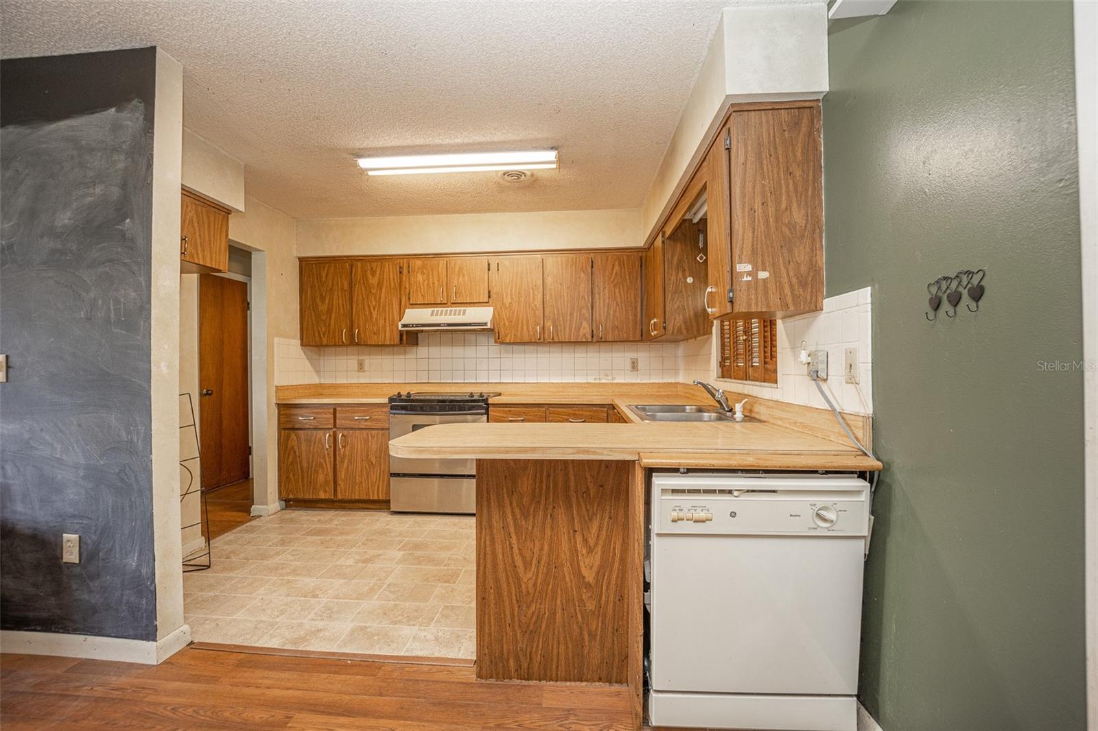9701 E WARM SPRINGS AVE, COLEMAN, FL, 33521