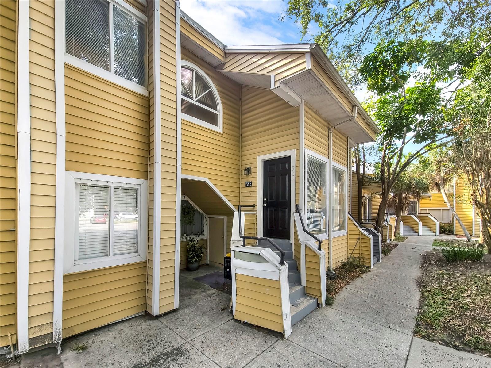 304 34TH AVENUE DR E #304, BRADENTON, FL, 34208