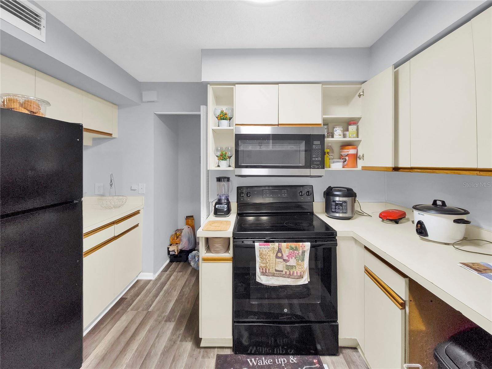 304 34TH AVENUE DR E #304, BRADENTON, FL, 34208