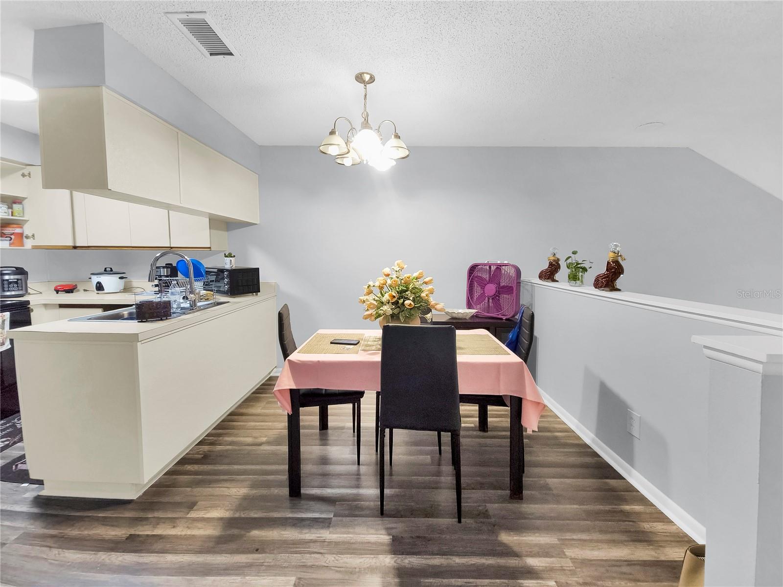 304 34TH AVENUE DR E #304, BRADENTON, FL, 34208