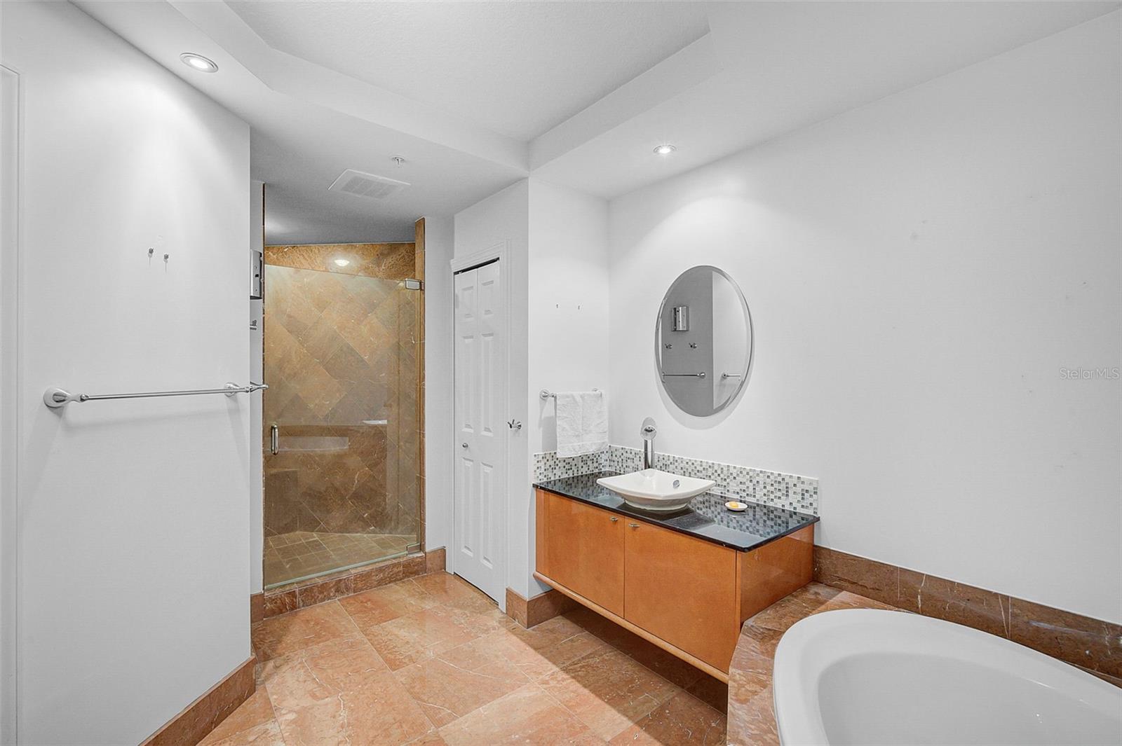 3603 N POINT RD #202, OSPREY, FL, 34229