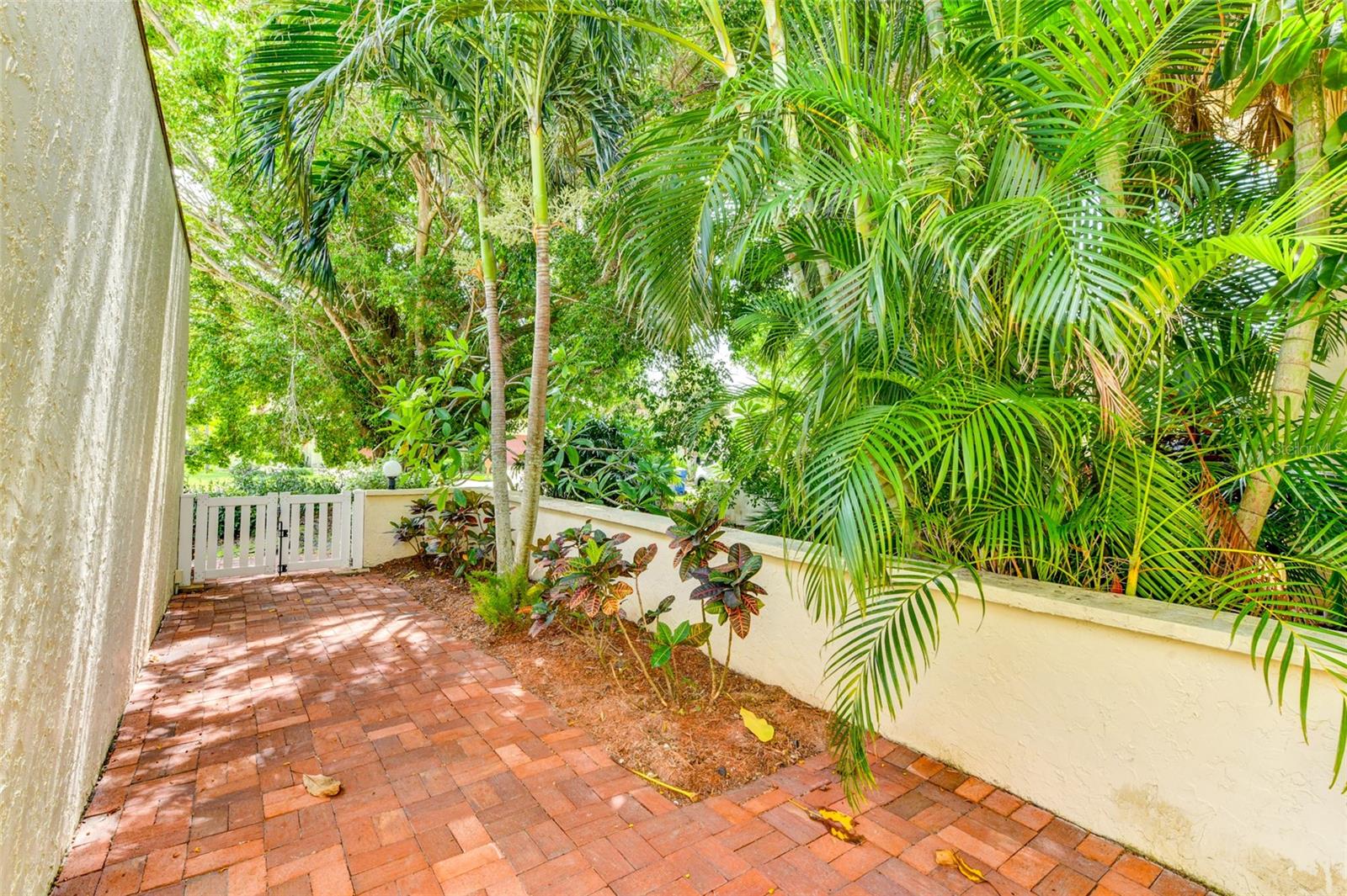 6016 COURTSIDE DR #111, BRADENTON, FL, 34210