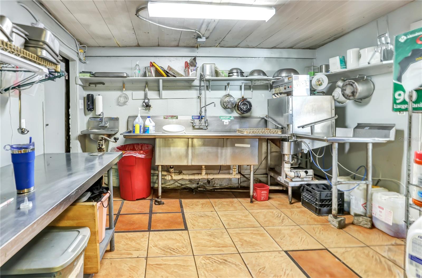 2200 N VOLUSIA AVE, ORANGE CITY, FL, 32763