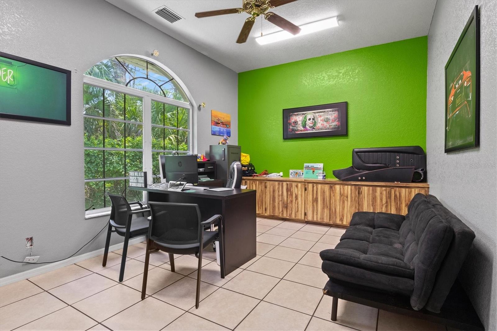 340 TAMIAMI TRL, PORT CHARLOTTE, FL, 33953
