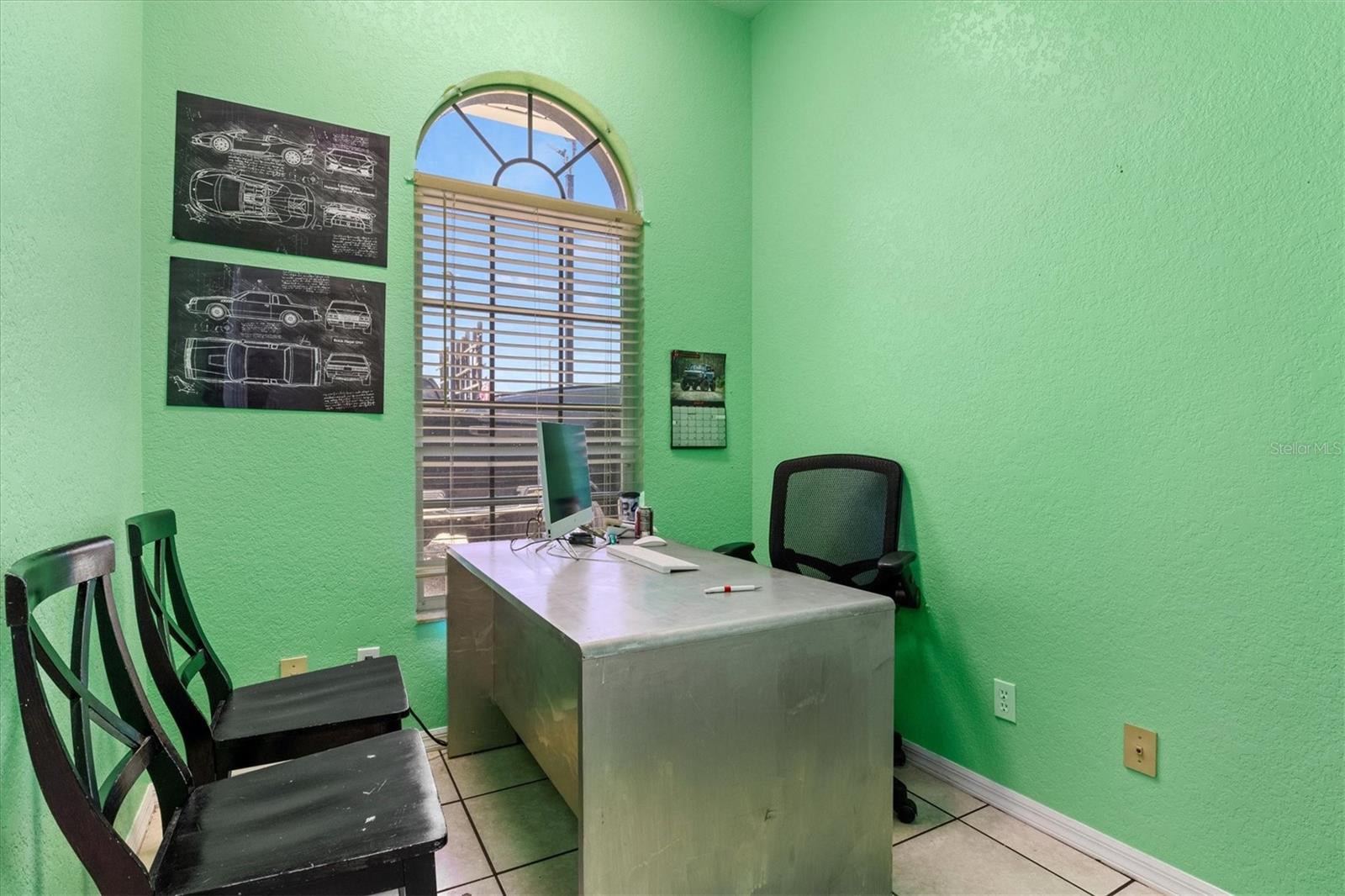 340 TAMIAMI TRL, PORT CHARLOTTE, FL, 33953