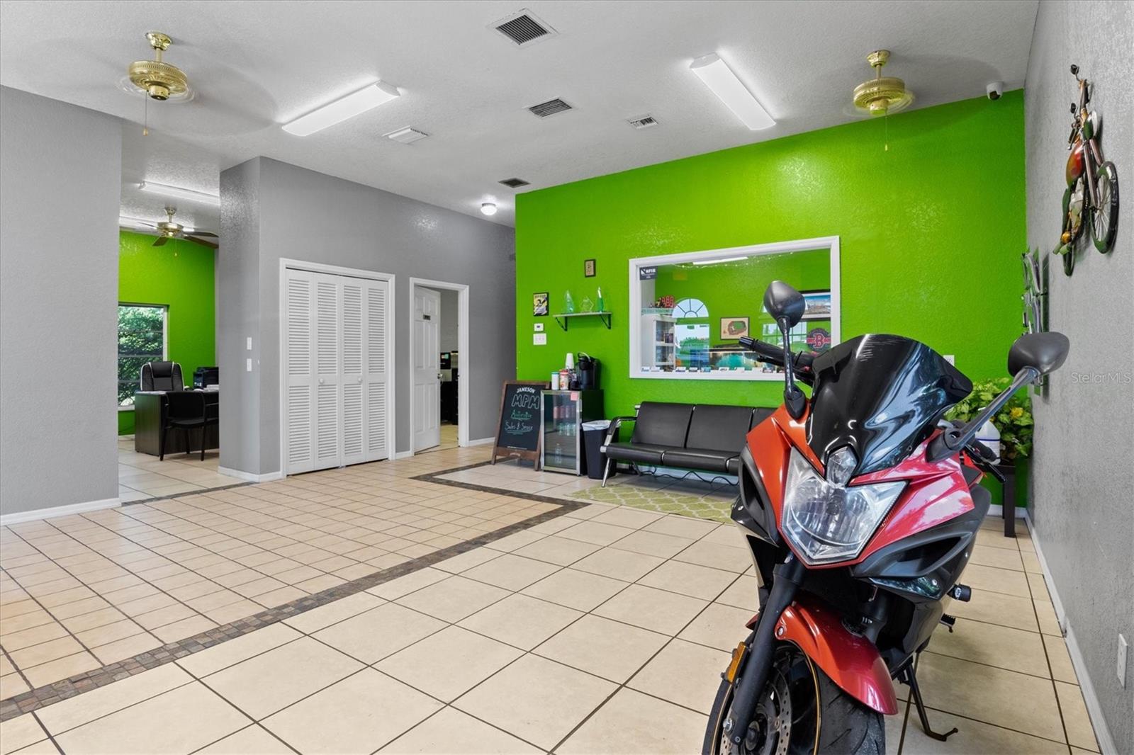 340 TAMIAMI TRL, PORT CHARLOTTE, FL, 33953