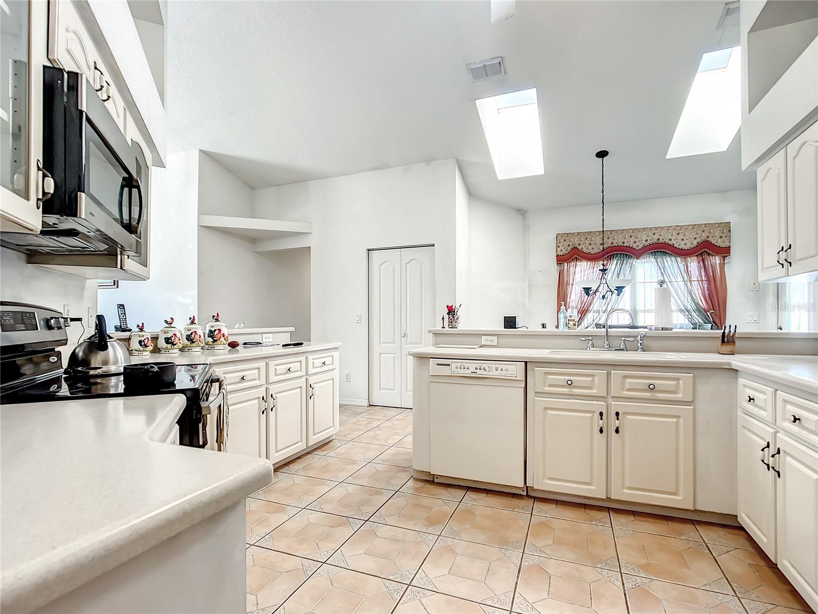 15718 SW 27TH AVENUE RD, OCALA, FL, 34473