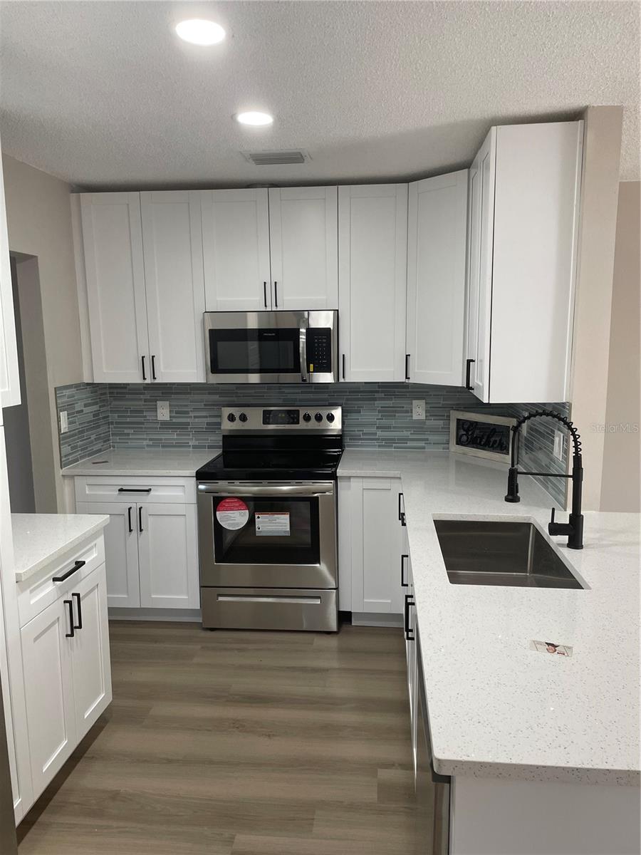 636 FORT DUQUESNA DR, SUN CITY CENTER, FL, 33573