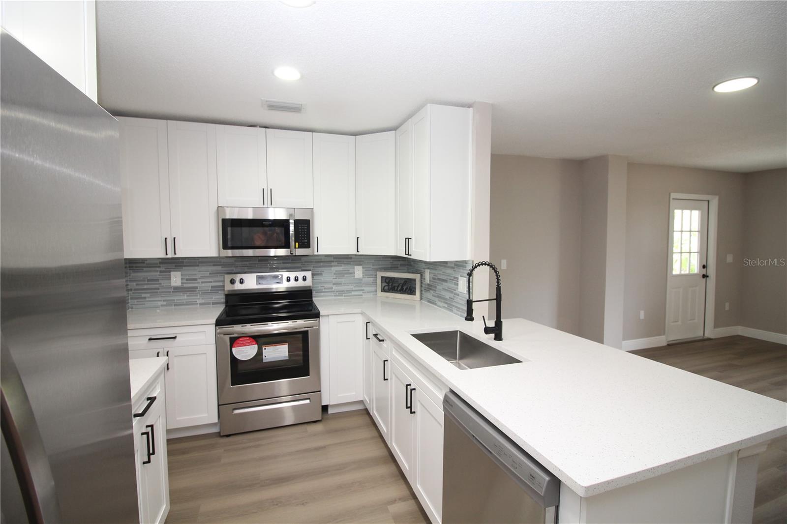 636 FORT DUQUESNA DR, SUN CITY CENTER, FL, 33573