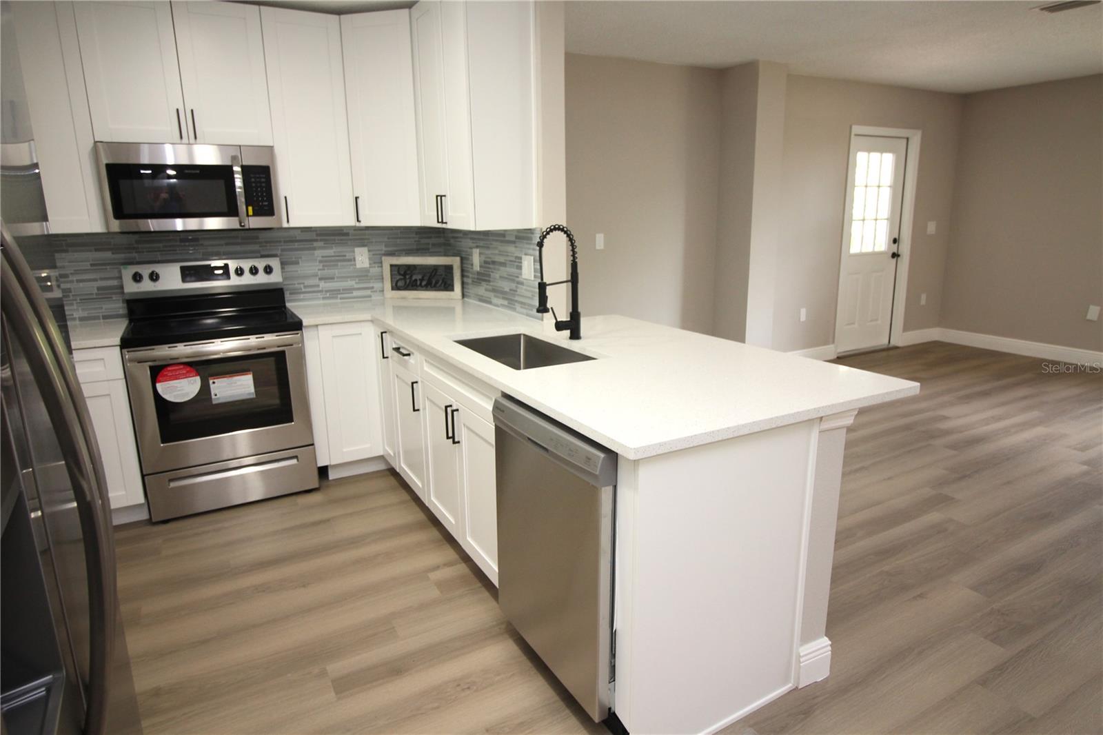 636 FORT DUQUESNA DR, SUN CITY CENTER, FL, 33573