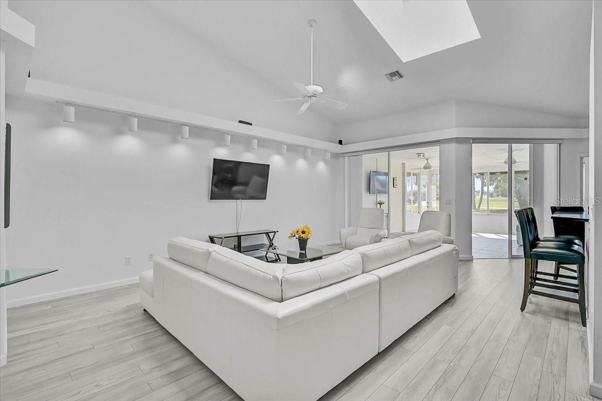 4006 CADDIE DR E, BRADENTON, FL, 34203