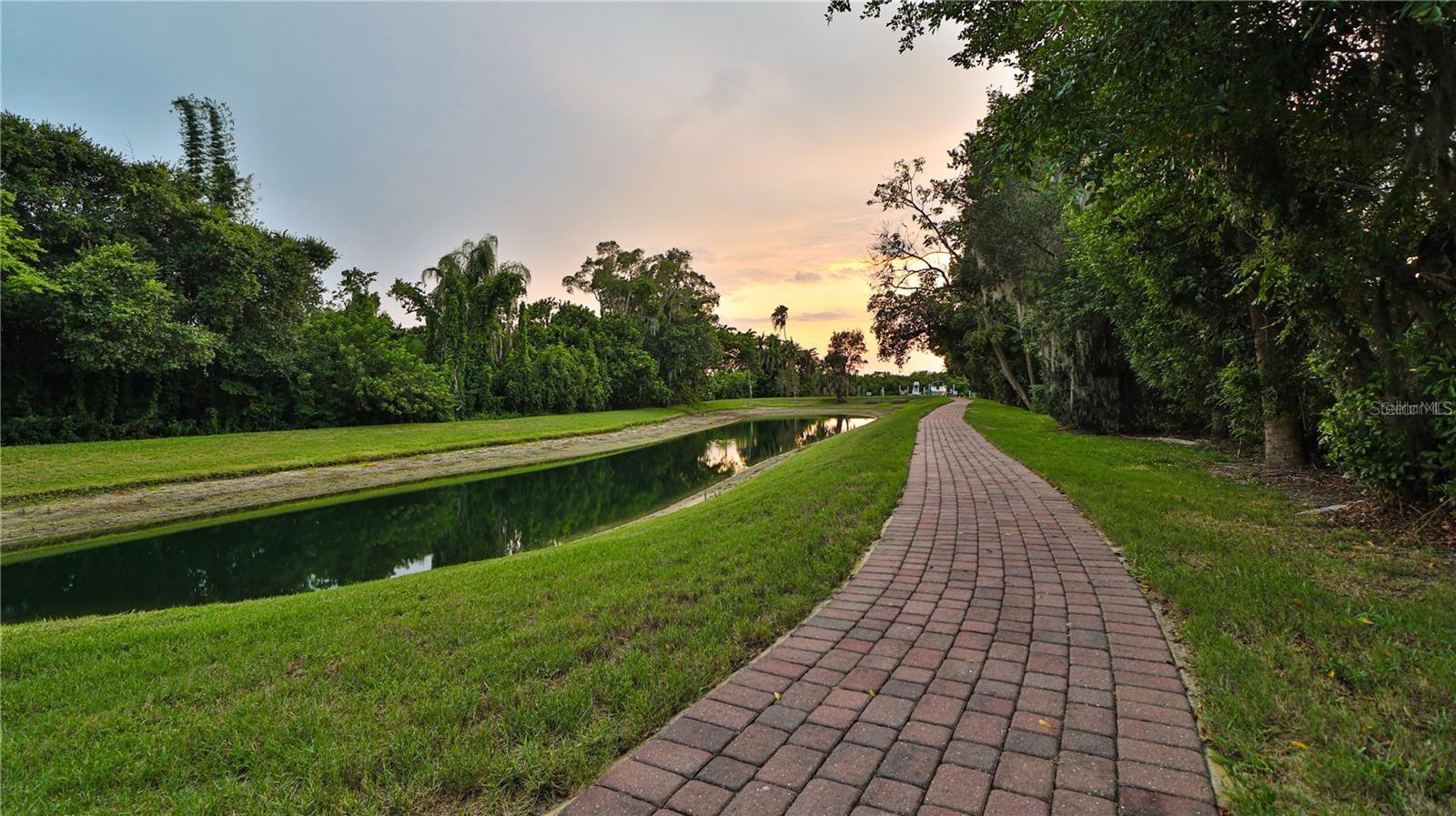 1750 ASSISI DR #6, SARASOTA, FL, 34231