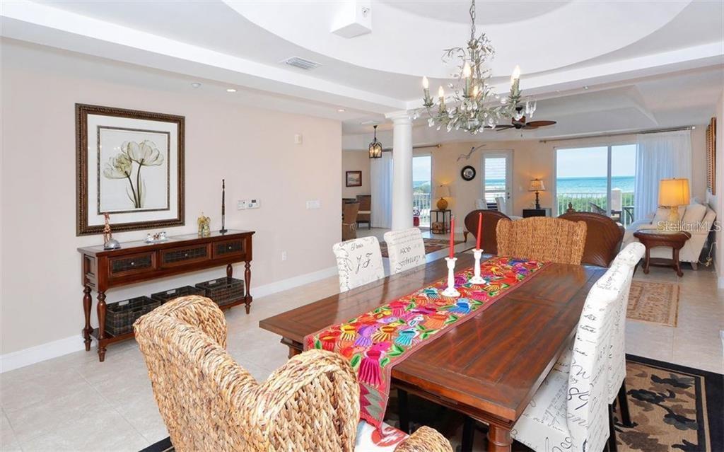 9008 MIDNIGHT PASS RD #4, SARASOTA, FL, 34242