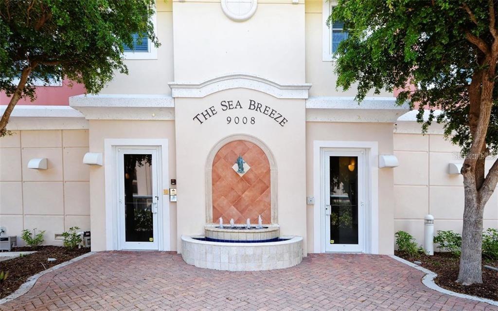 9008 MIDNIGHT PASS RD #4, SARASOTA, FL, 34242