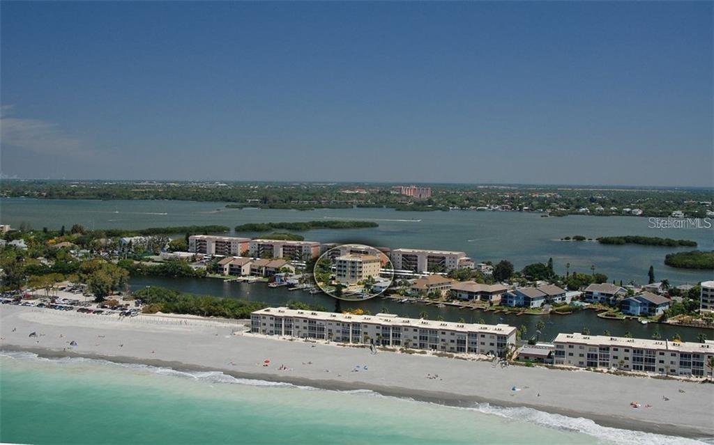 9008 MIDNIGHT PASS RD #4, SARASOTA, FL, 34242