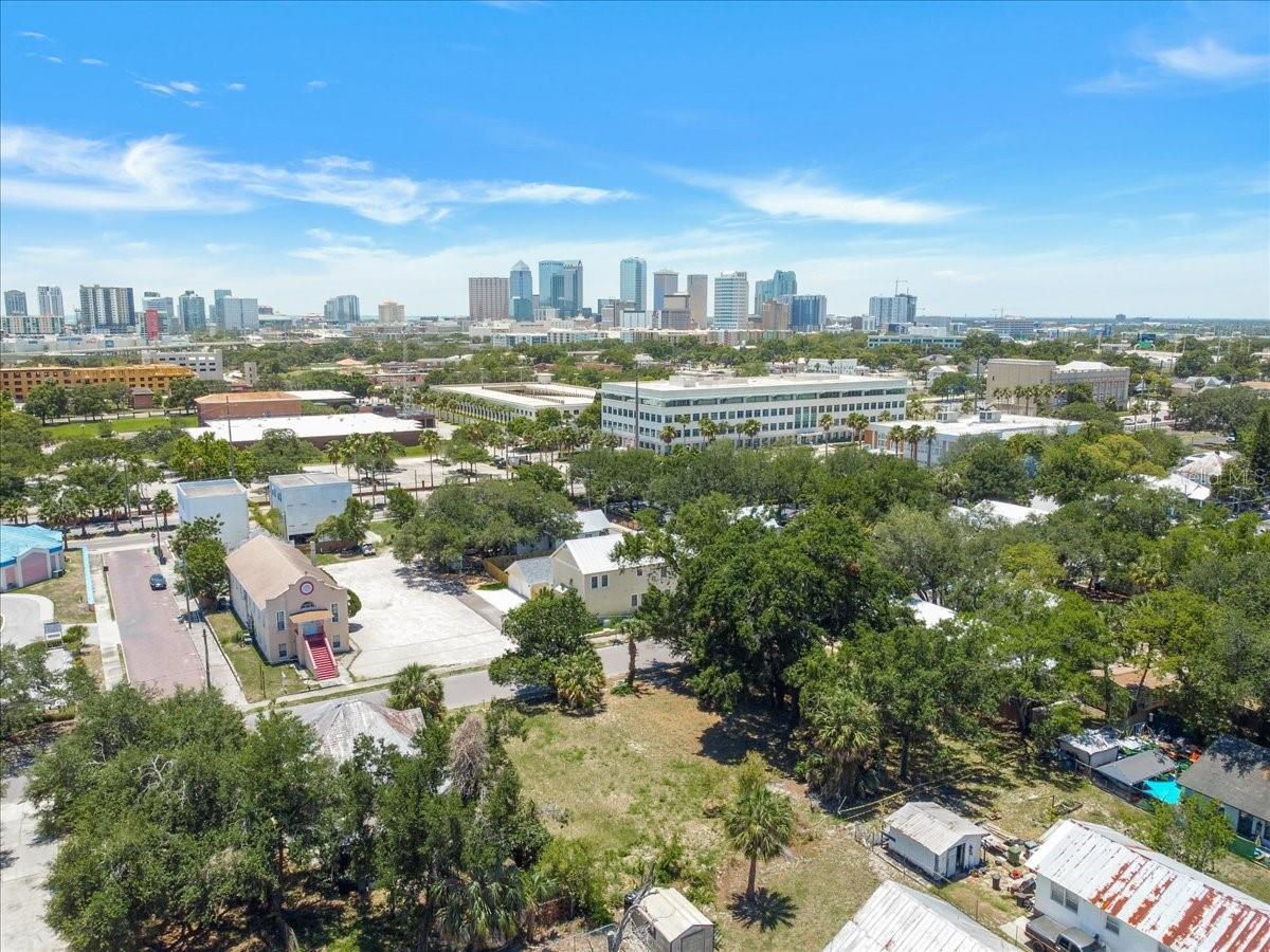940 E 11TH AVE, TAMPA, FL, 33605