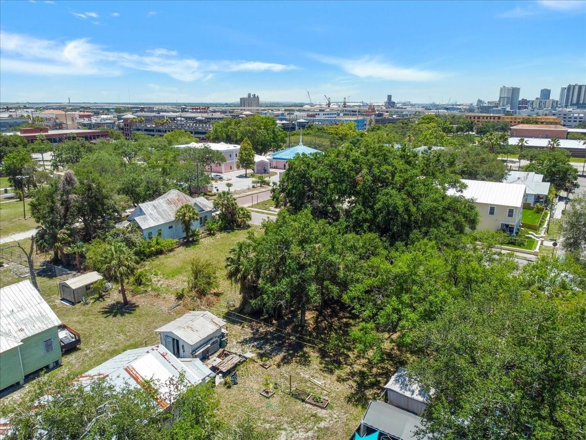 940 E 11TH AVE, TAMPA, FL, 33605