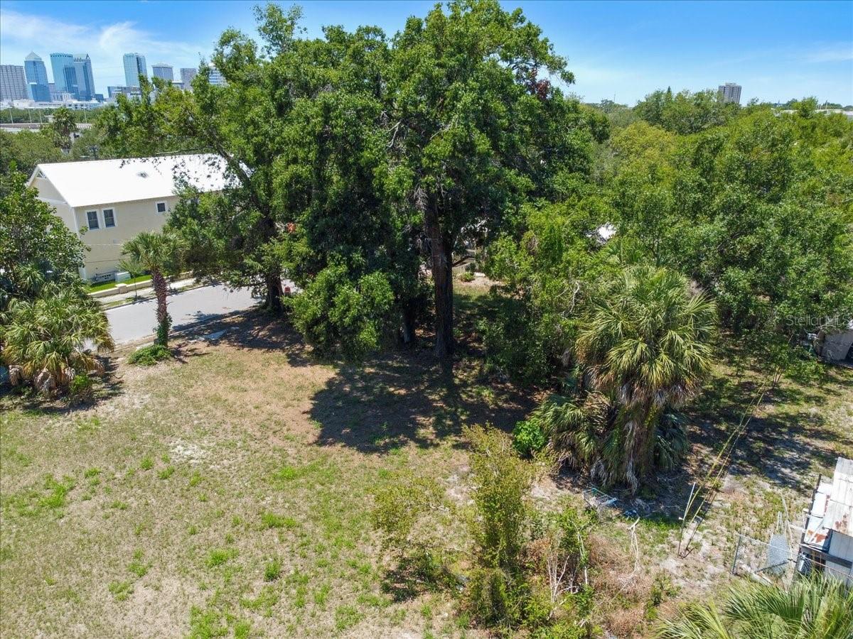 940 E 11TH AVE, TAMPA, FL, 33605