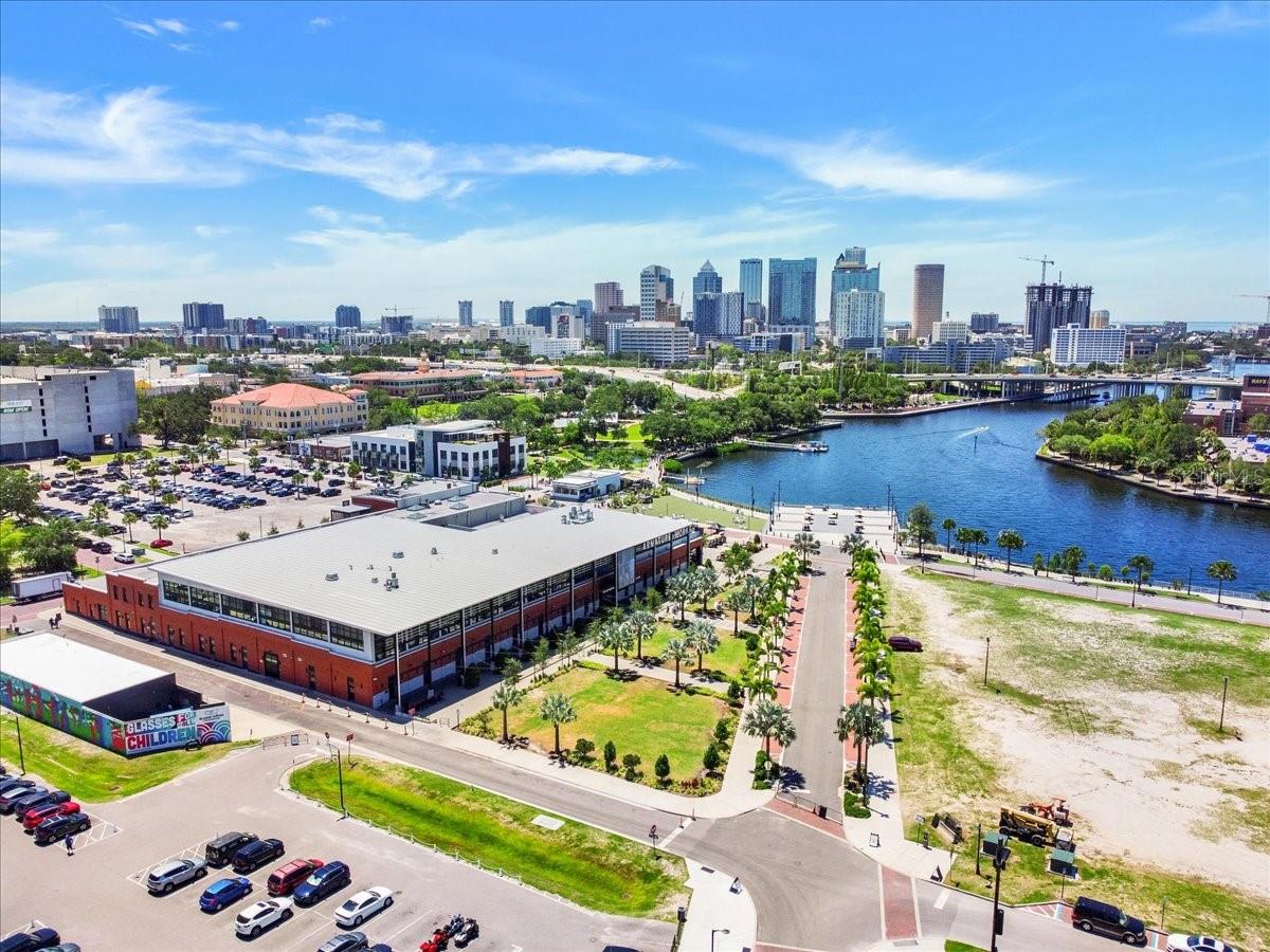 940 E 11TH AVE, TAMPA, FL, 33605