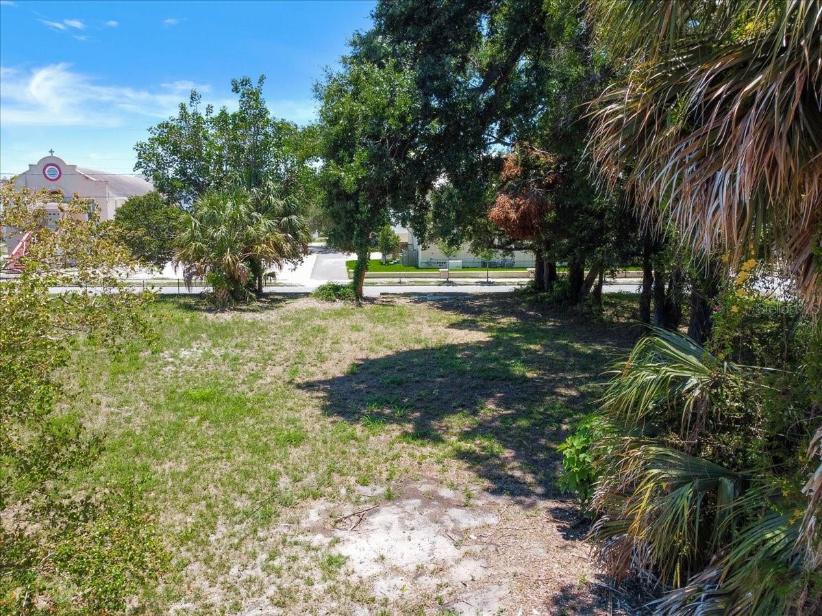 940 E 11TH AVE, TAMPA, FL, 33605