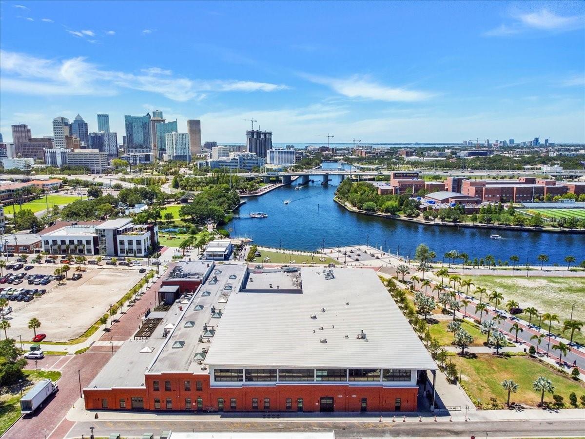 940 E 11TH AVE, TAMPA, FL, 33605