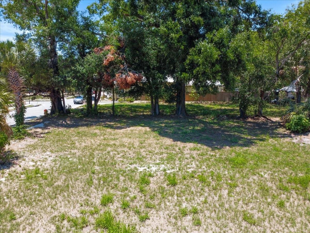 940 E 11TH AVE, TAMPA, FL, 33605