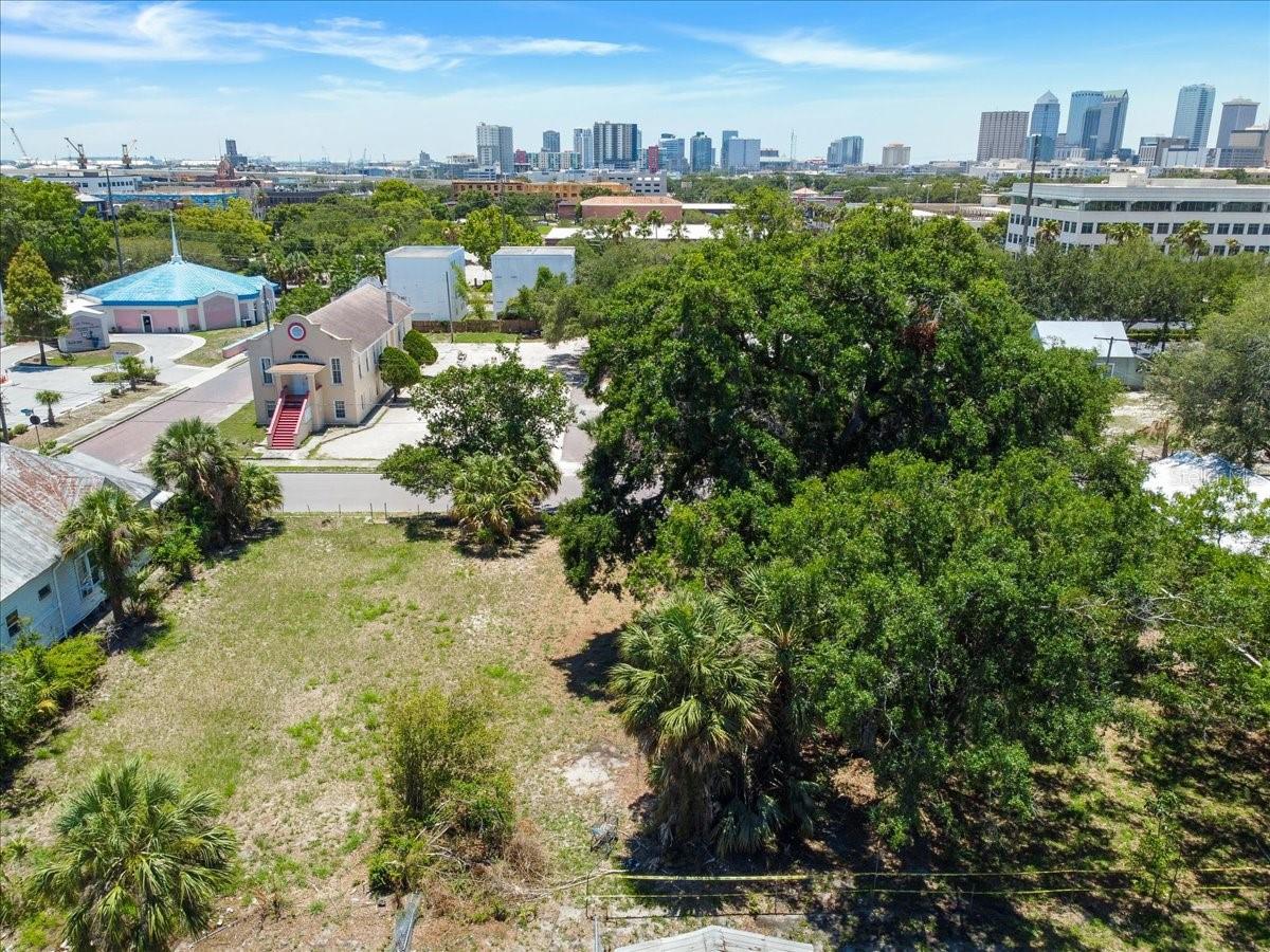 940 E 11TH AVE, TAMPA, FL, 33605