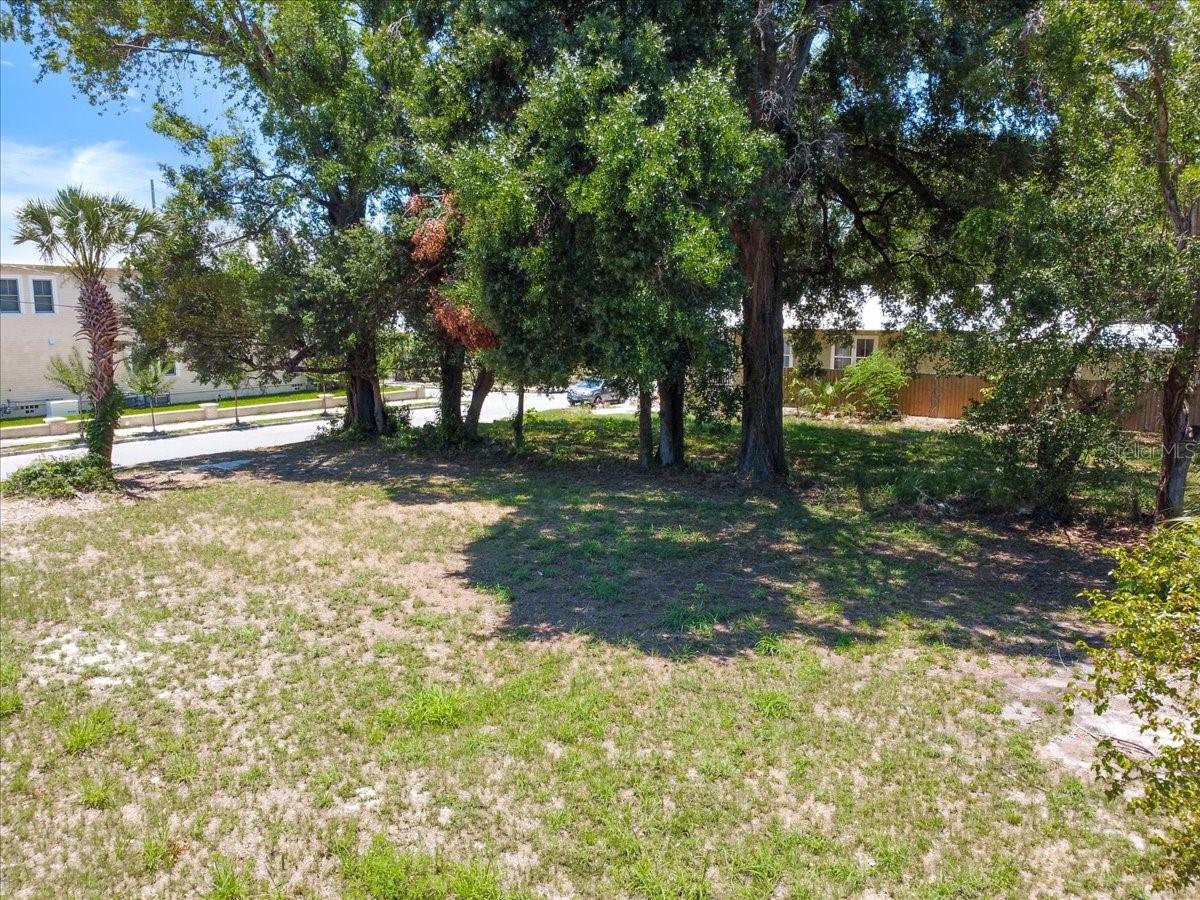 940 E 11TH AVE, TAMPA, FL, 33605