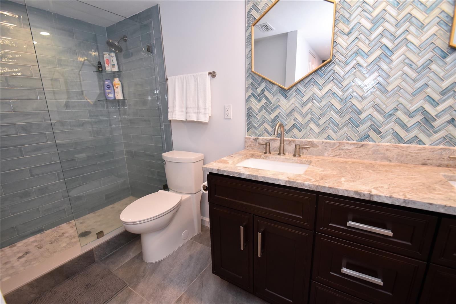 1508 PELICAN COVE RD #GR233, SARASOTA, FL, 34231