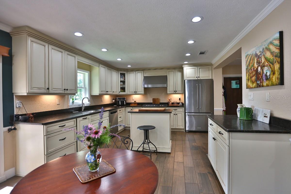 OM661446 Property Photo