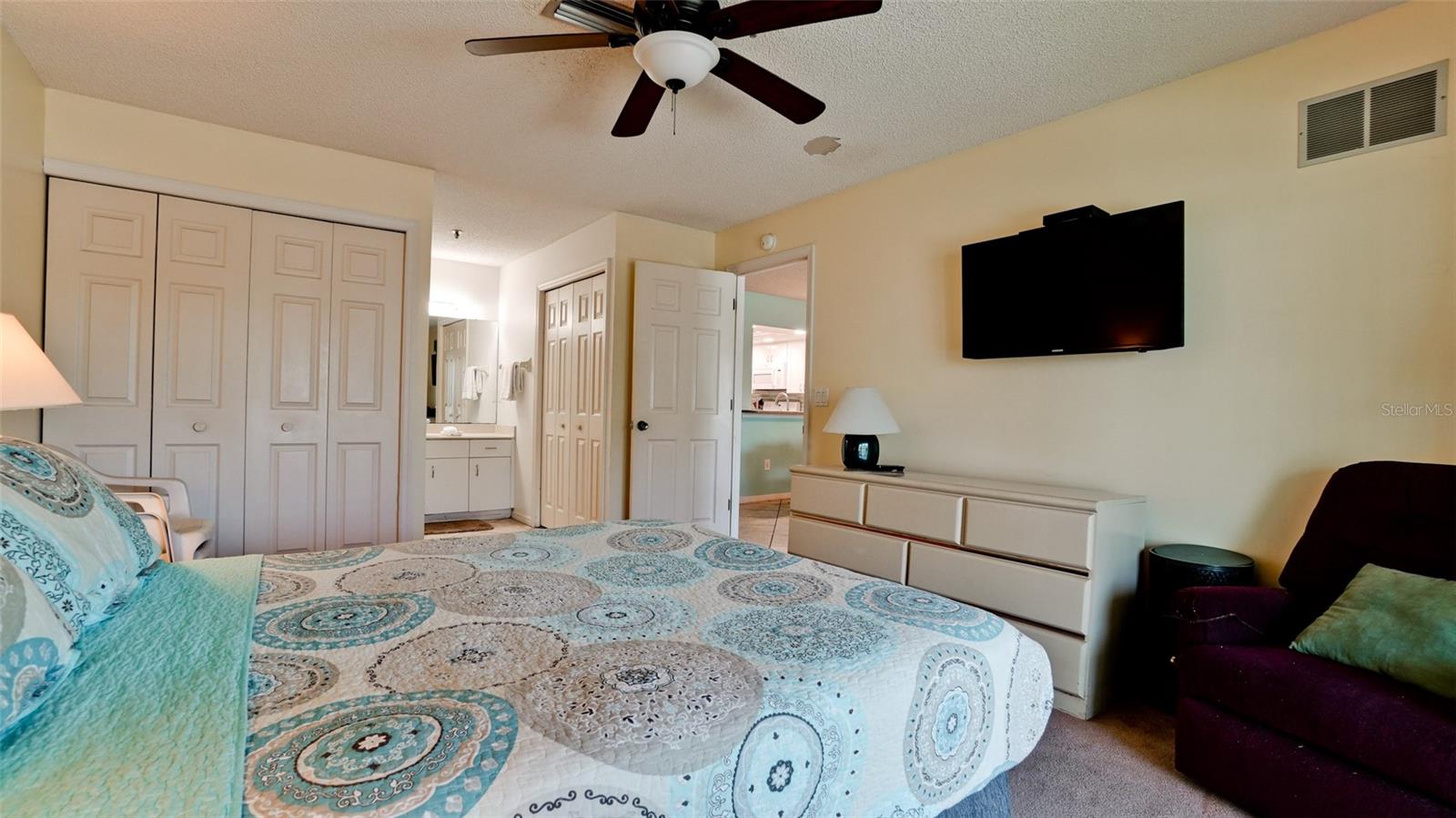 601 GULF DR N #104, BRADENTON BEACH, FL, 34217
