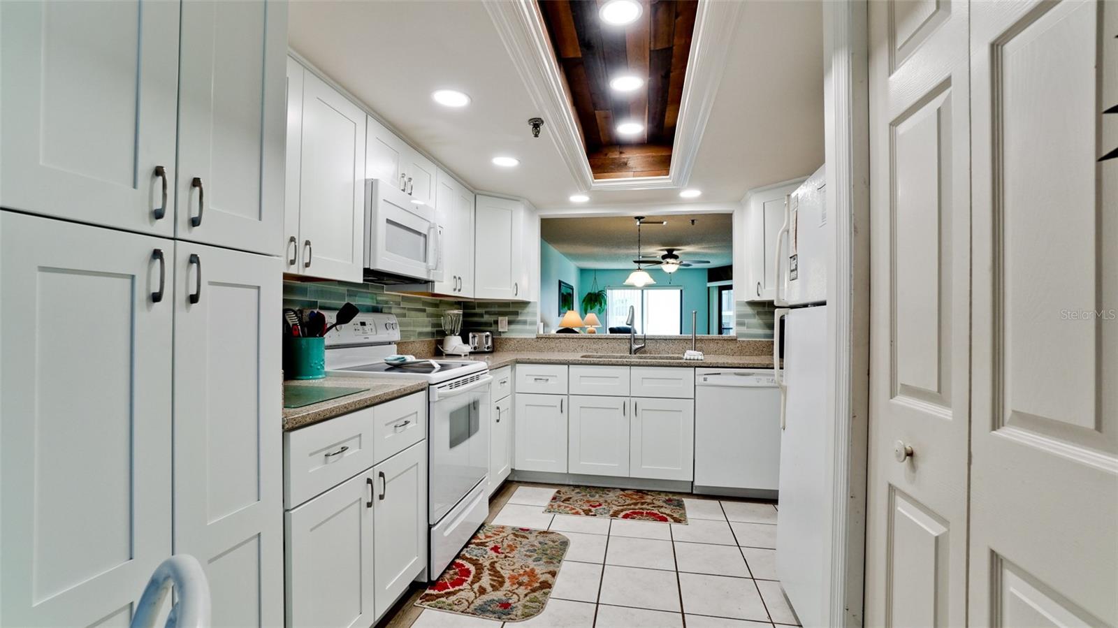601 GULF DR N #104, BRADENTON BEACH, FL, 34217