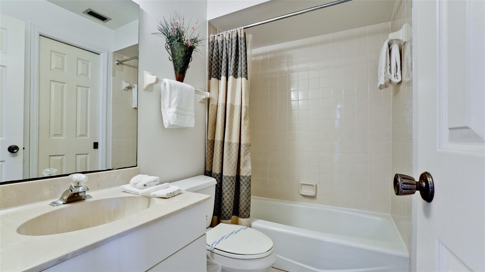 601 GULF DR N #104, BRADENTON BEACH, FL, 34217