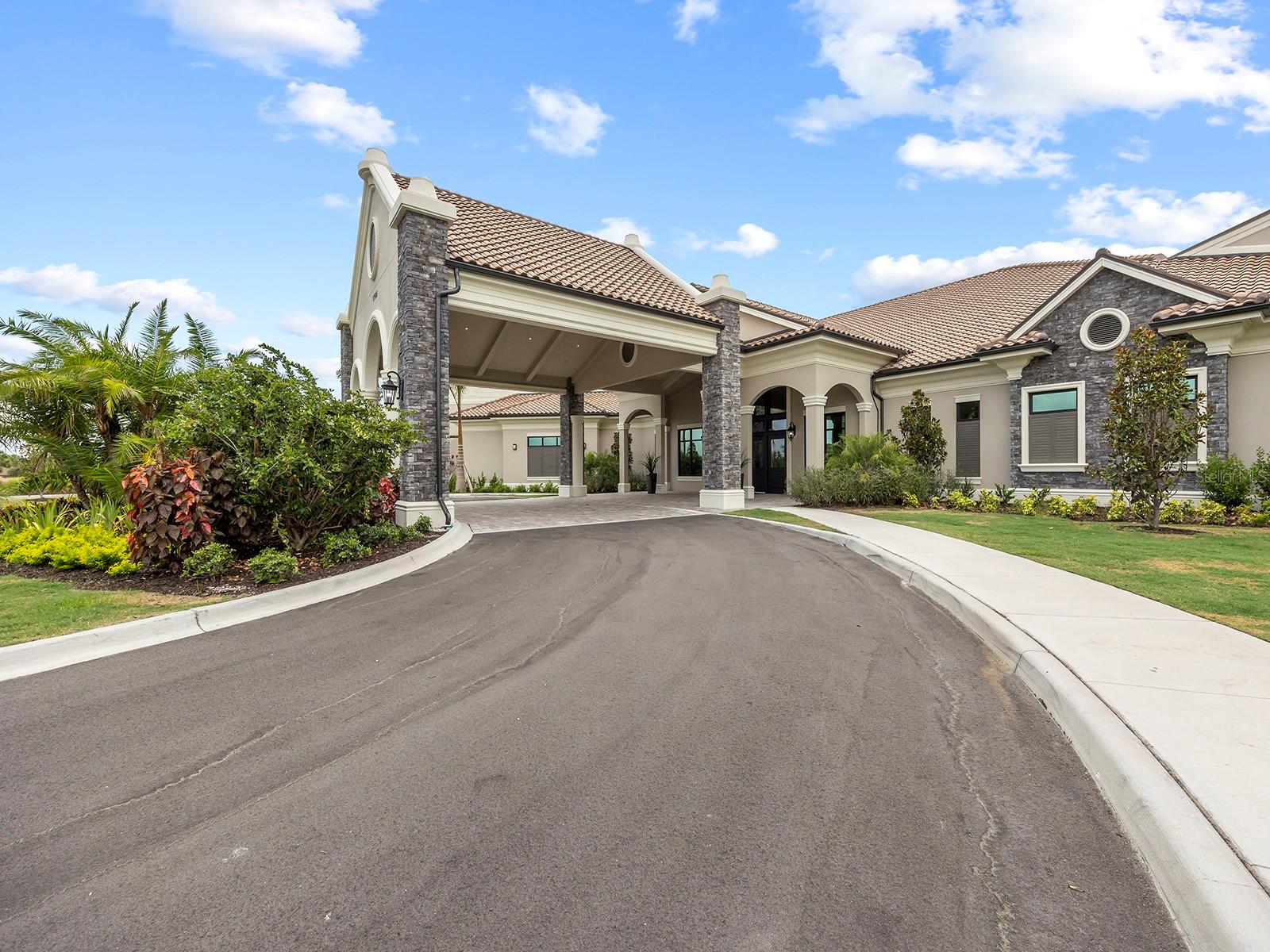 5947 BRANDON RUN, LAKEWOOD RANCH, FL, 34211