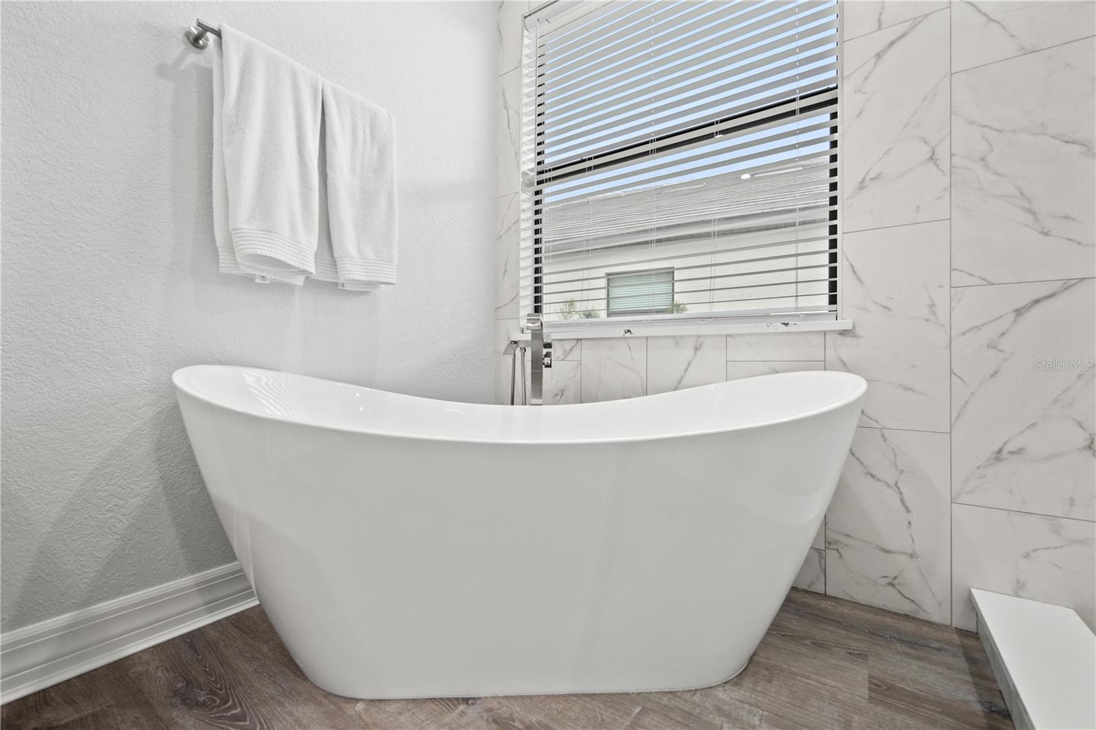 5947 BRANDON RUN, LAKEWOOD RANCH, FL, 34211