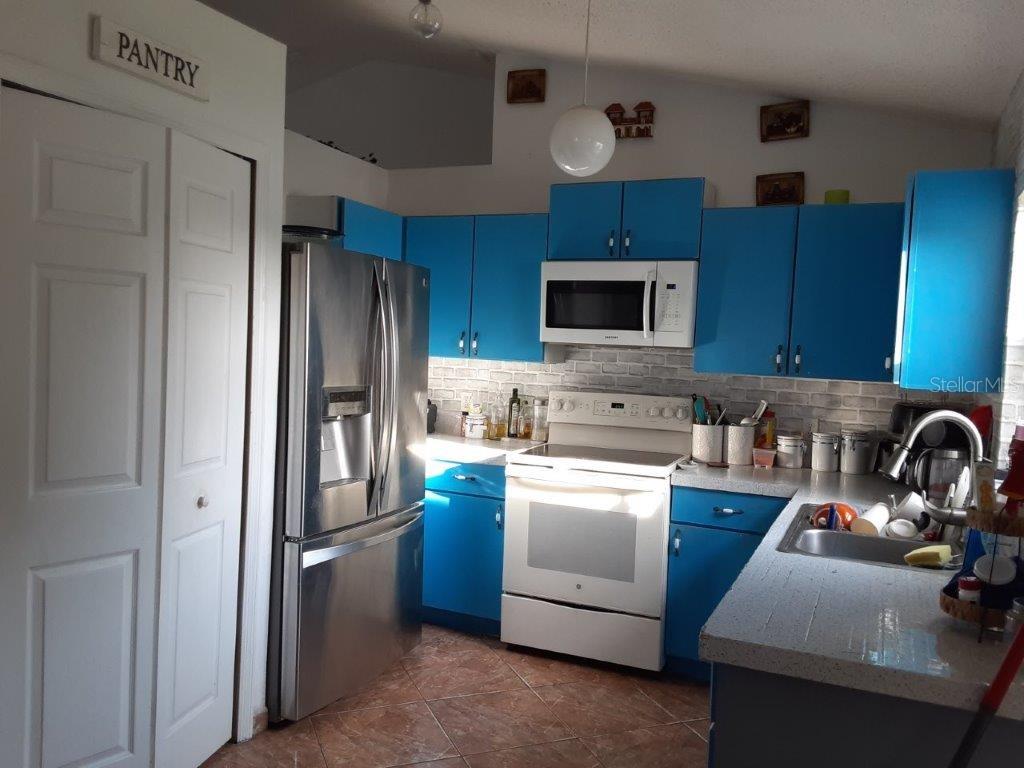 924 DERBYSHIRE DR, KISSIMMEE, FL, 34758