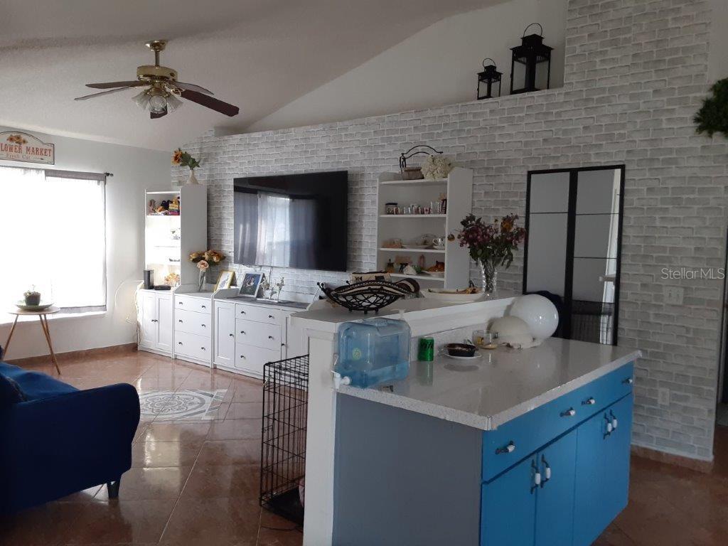 924 DERBYSHIRE DR, KISSIMMEE, FL, 34758
