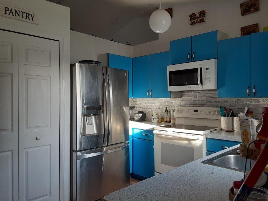 924 DERBYSHIRE DR, KISSIMMEE, FL, 34758