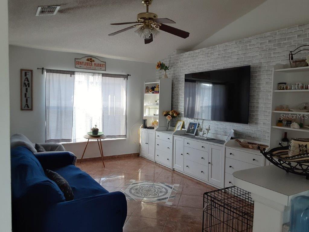 924 DERBYSHIRE DR, KISSIMMEE, FL, 34758