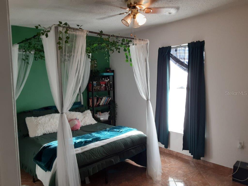 924 DERBYSHIRE DR, KISSIMMEE, FL, 34758