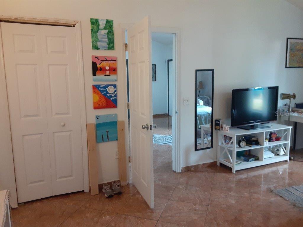 924 DERBYSHIRE DR, KISSIMMEE, FL, 34758