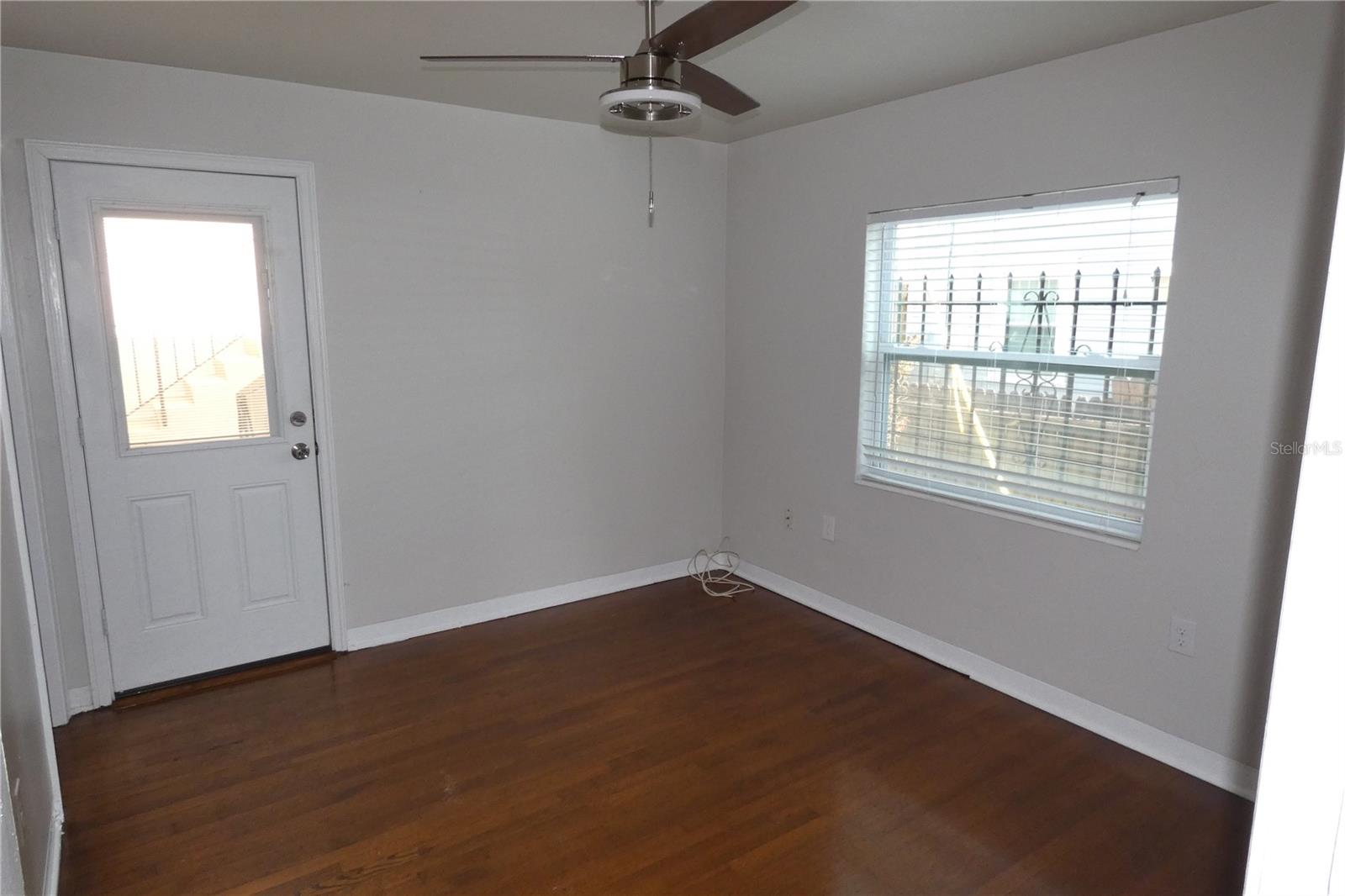 301 11TH AVE NE #4, ST PETERSBURG, FL, 33701